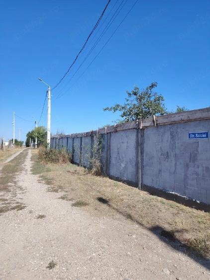 Teren de 900 mp, în Fundeni