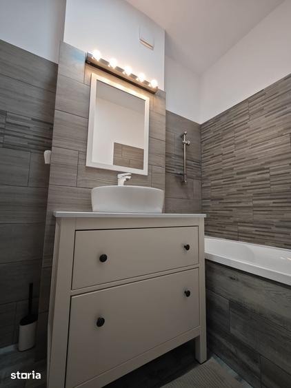 Apartament cu 2 camere decomandat în Apărătorii Patriei