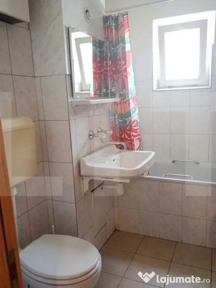 Apartament cu 3 camere decomandat în Lenin