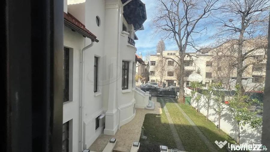 Casă cu 7 camere cu Teren 500 Mp în Dorobanți