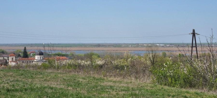 Teren Construcții intravilan de 4300 mp, în Comana