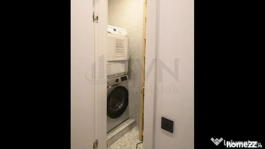 Apartament cu 5 camere semidecomandat în Calea Victoriei