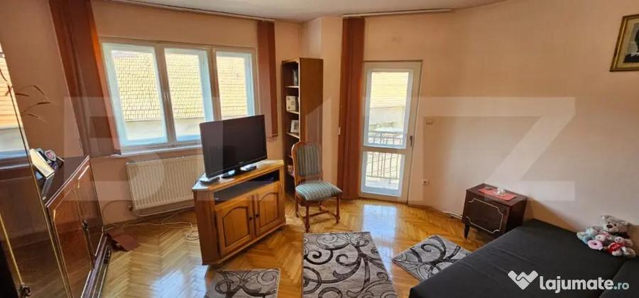 CASA CU 6 CAMERE, 293 MP UTILI SI GARAJ - DEVA - 10
