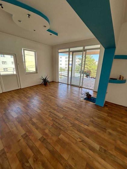 Spațiu comercial, de 550 mp, în Găvana