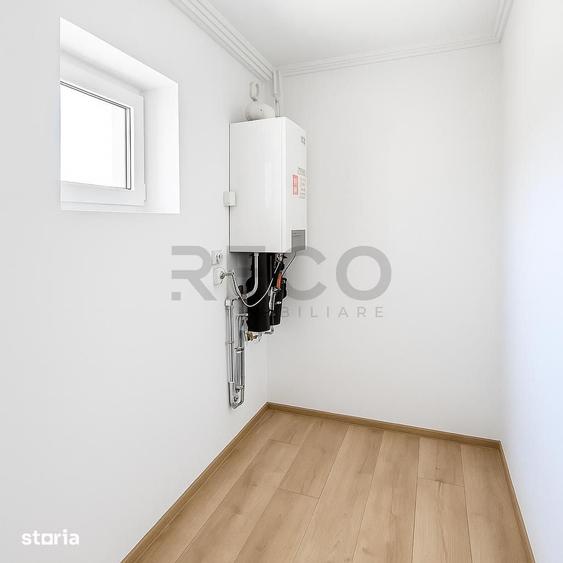 Casă cu 5 camere cu Teren 521 Mp în Borș