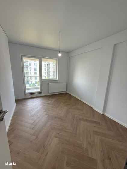 Apartament cu 3 camere decomandat în Păcii