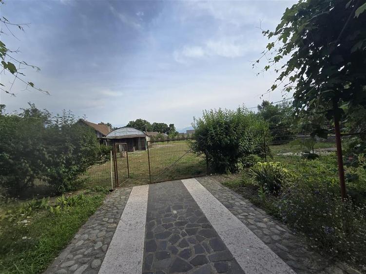 Casă individuală cu 6 camere cu Canalizare în Voila