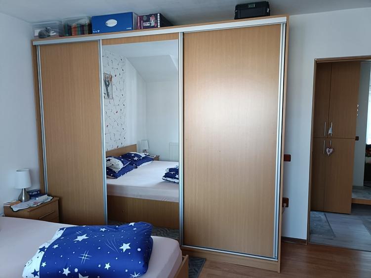 Apartament cu  2camere,etaj intermediar,zona Eroilor - 10
