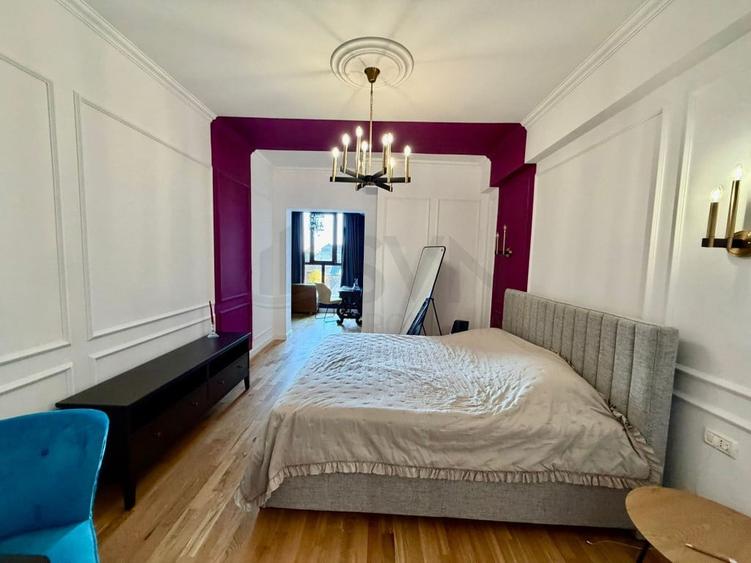 Apartament cu 4 camere decomandat în Calea Victoriei