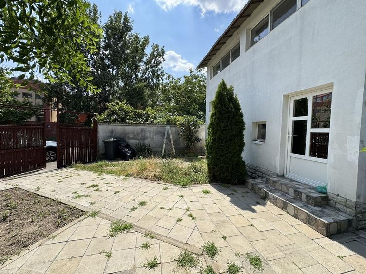 Casa cu 7 camere de vanzare in zona *Regie-Belvedere* - 56