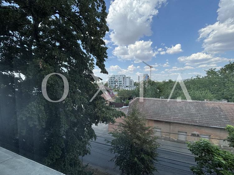 Apartament cu 2 camere semidecomandat, mobilat în Lipovei