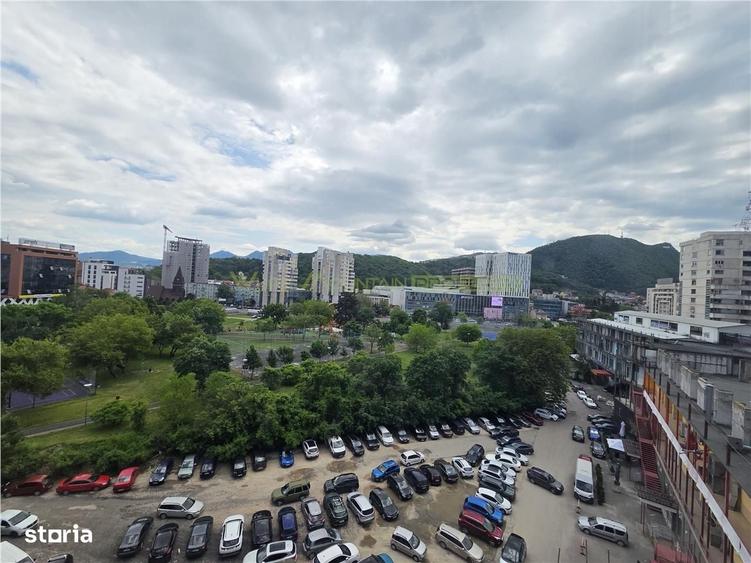 Spațiu comercial, de 52 mp, în Centrul Civic