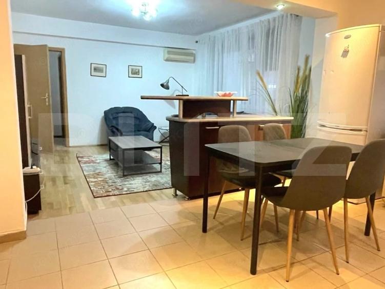 Apartament cu 3 camere decomandat în Ultracentral