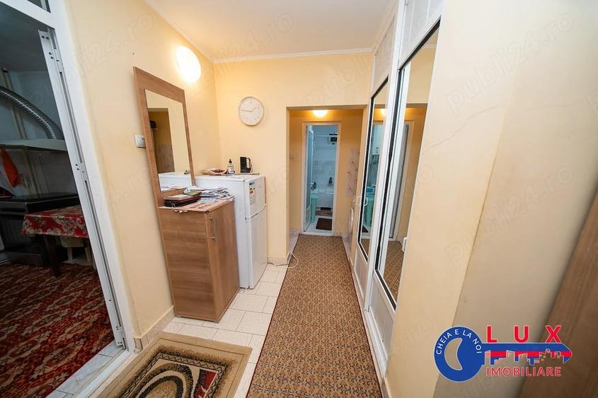 Apartament cu 2 camere decomandat în C5