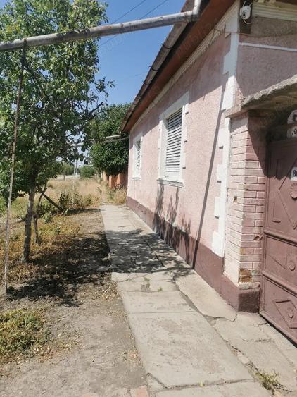Casă cu Teren 1317 Mp în Central