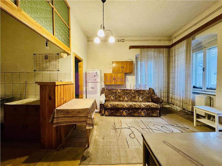 Apartament cu 2 camere semidecomandat în Ultracentral