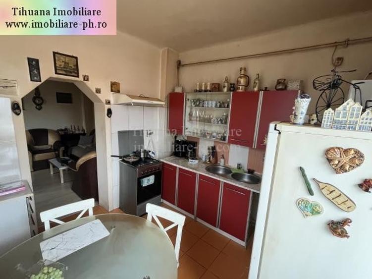 Casă individuală cu 4 camere cu Canalizare în Cocorăștii Colț