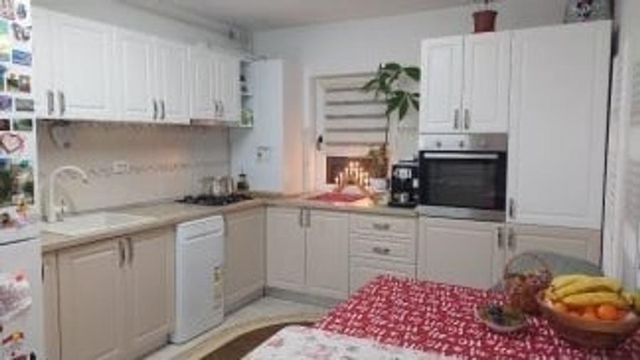 Apartament cu 2 camere semidecomandat, mobilat în Mărăști — fotografia 1