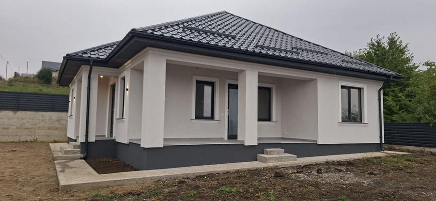 Casă cu 4 camere în Cătămărești