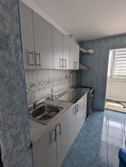 Apartament cu 2 camere decomandat, mobilat în Berceni