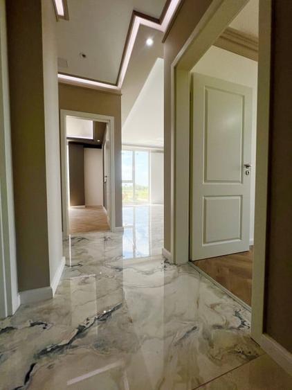 Apartament cu 3 camere decomandat în Torontalului