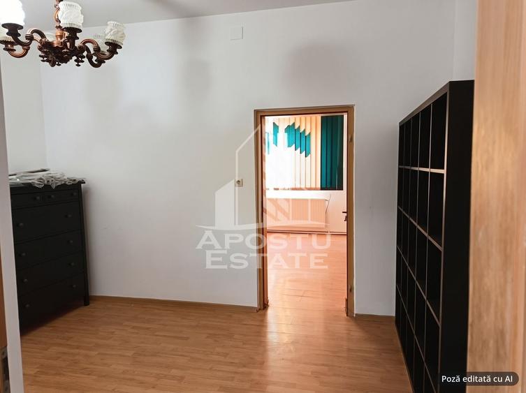 Apartament cu 3 camere decomandat în Mehala