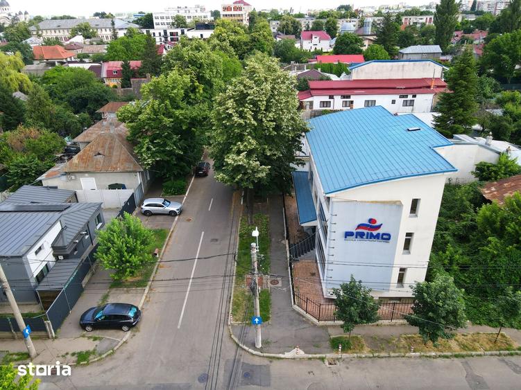 Spațiu comercial, de 480 mp, în Central