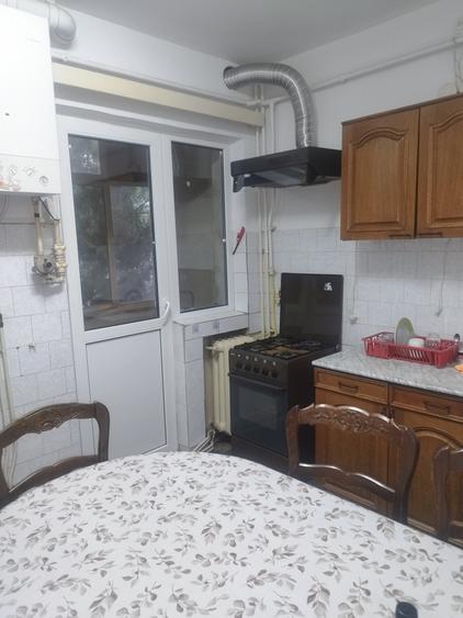 Inchiriez ap. cu 3 cam. in CORNISA - 9