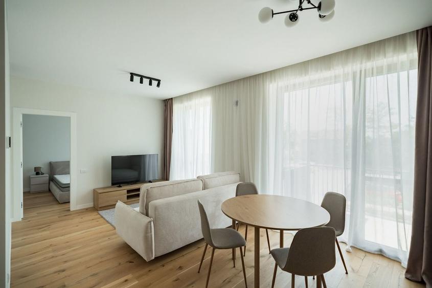 Apartament cu 2 camere semidecomandat, mobilat în Tunari