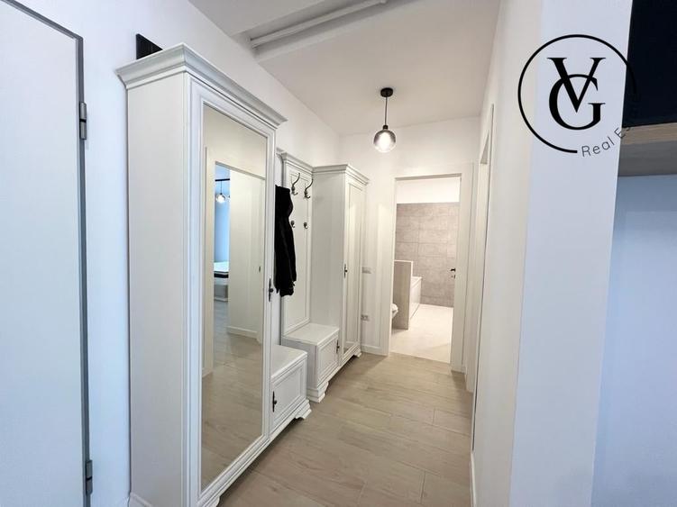 Apartament cu 2 camere decomandat, mobilat în Est