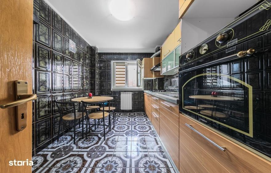 Apartament cu 3 camere decomandat în Drumul Taberei