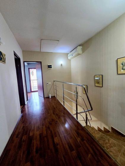 Casă individuală cu 4 camere cu Canalizare în Dobroești