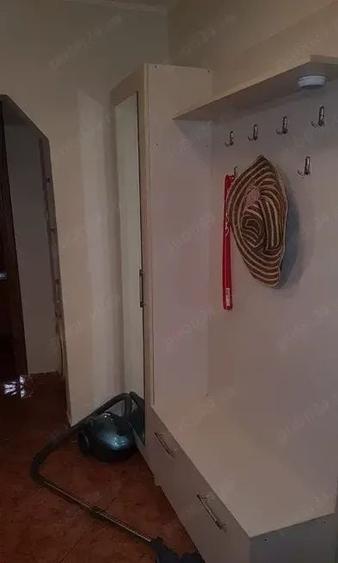 Apartament cu 2 camere decomandat, mobilat în Berceni