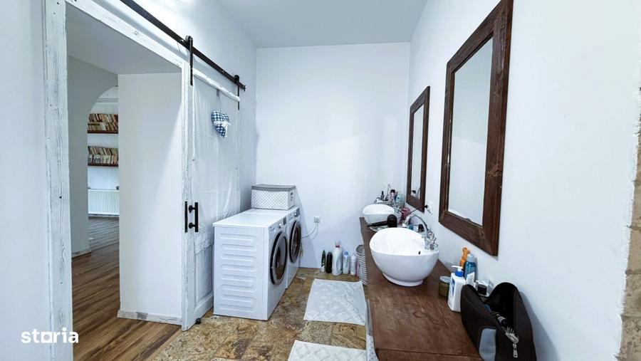 Casă cu 4 camere cu Teren 520 Mp în Central