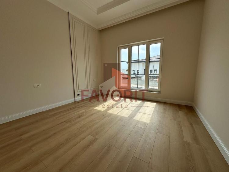 Duplex cu 4 camere cu Canalizare în Săcălaz