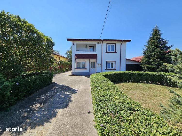 Casă cu 4 camere în Ciolpani