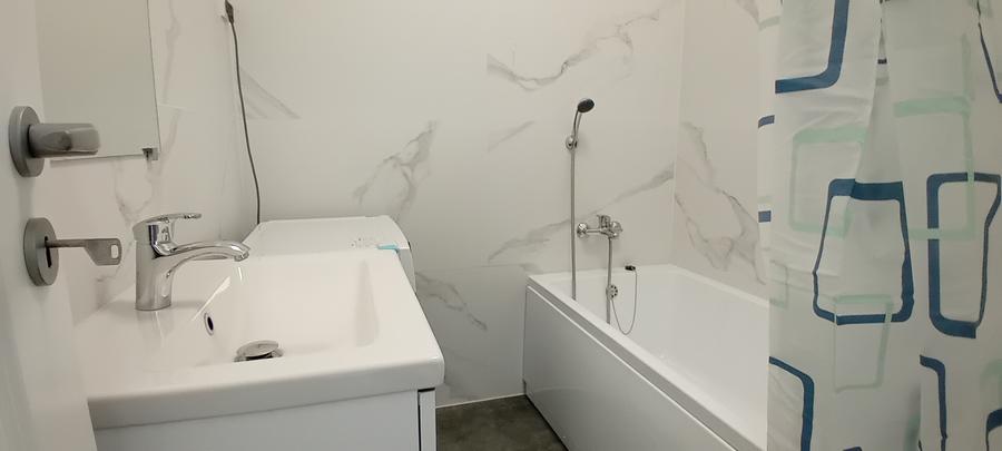Casă cu 3 camere cu Canalizare în Odăi