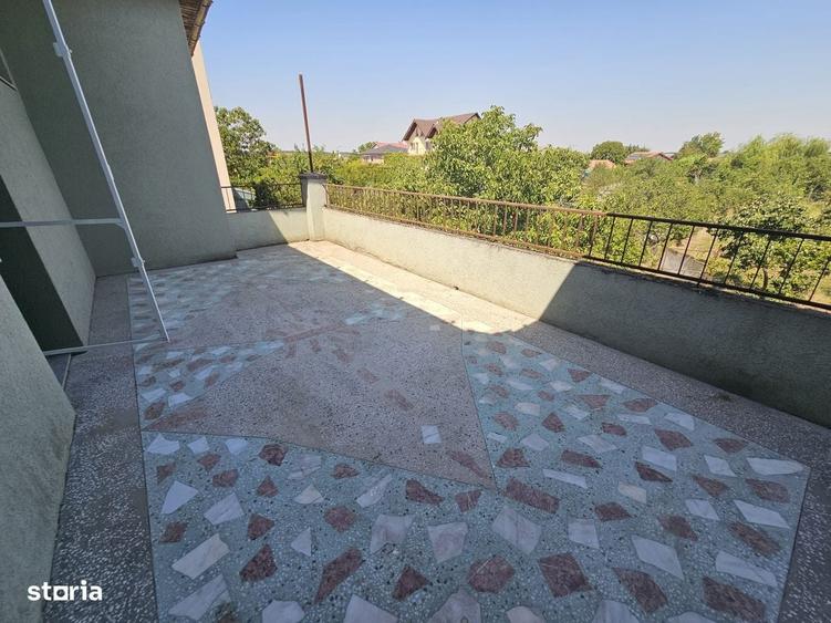Casă cu 4 camere decomandat în Ghiroda