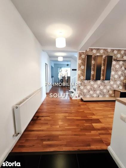 Casă cu 5 camere cu Teren 800 Mp în Valea Borcutului
