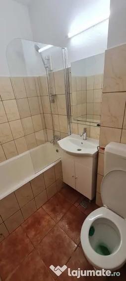 Garsonieră în Apărătorii Patriei