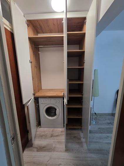 Apartament cu 2 camere semidecomandat în P-ța Reșița