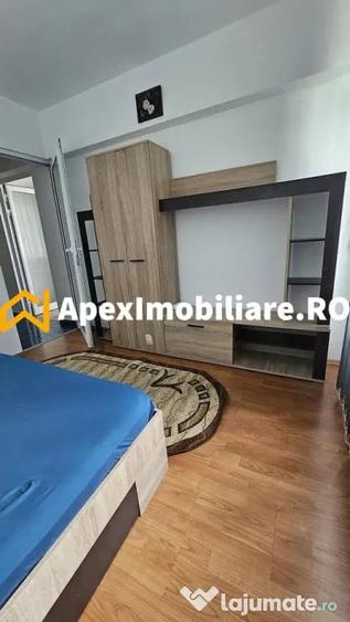 Apartament cu 3 camere decomandat în Drumul Taberei