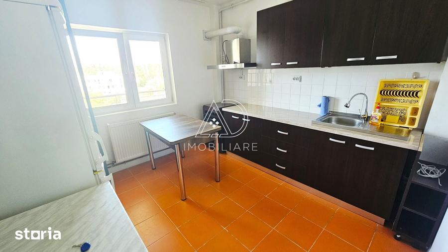 Apartament cu 2 camere decomandat în Narciselor
