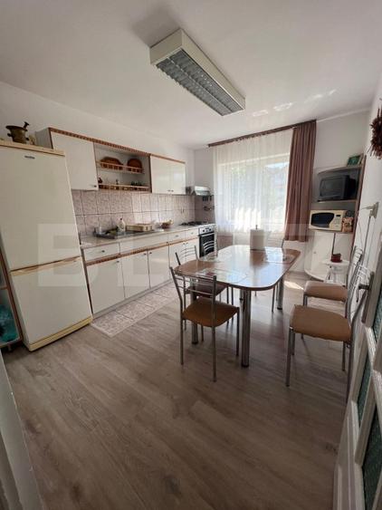 Casă individuală cu 5 camere cu Garaj în Mărăști