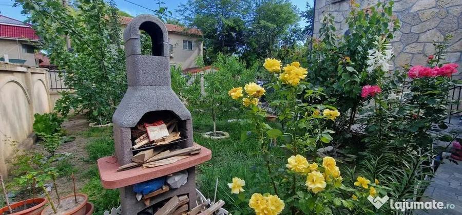 Casă cu 5 camere cu Teren 338 Mp în Sud