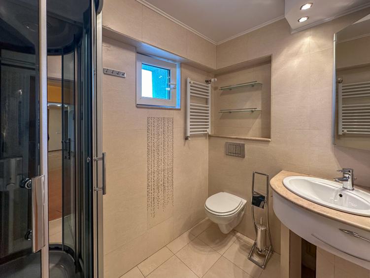 Apartament cu 2 camere semidecomandat în Calea Plevnei