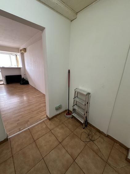 Garsonieră semidecomandată în Costin Georgian