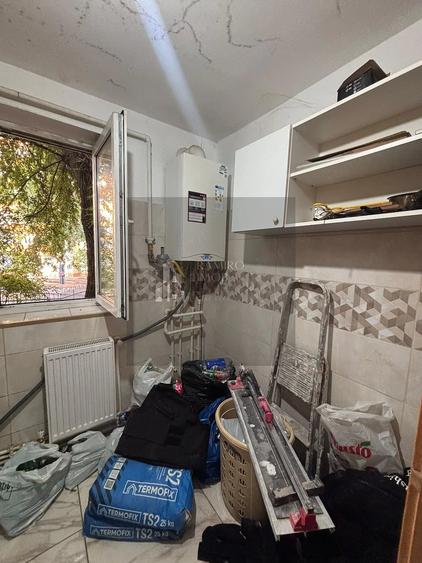 Apartament cu 2 camere semidecomandat în Vitan