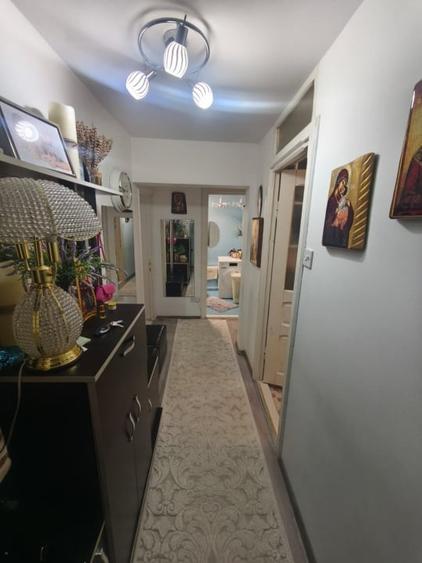 Apartament cu 2 camere decomandat în Siret