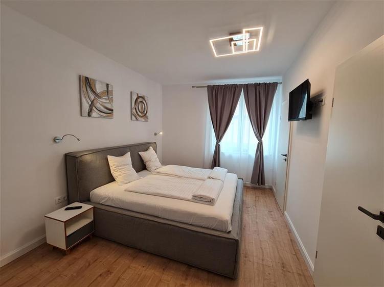 Casă individuală cu 3 camere cu Teren 200 Mp în Central